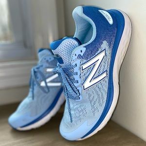 New Balance Fresh Foam 680v7 Women's Running Sneakers - Size 9